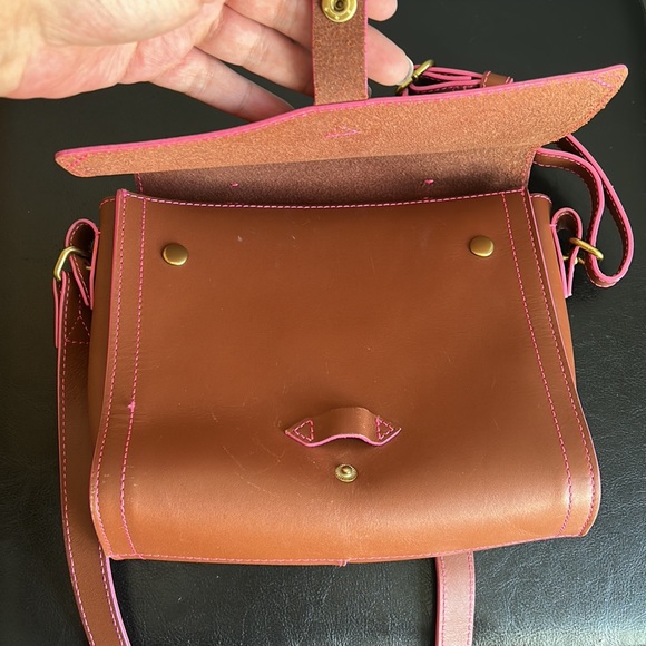 IIBeCa by Joy Gryson Duane Leather Crossbody Bag - Picture 10 of 16